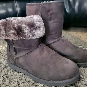 Womens Makalu Boots